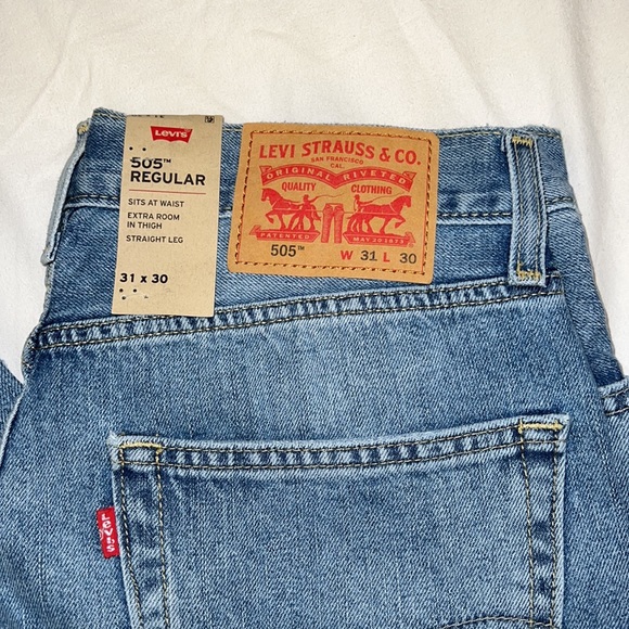 NWT Levi’s 505 Regular Light Wash Waist 31 - Picture 5 of 10
